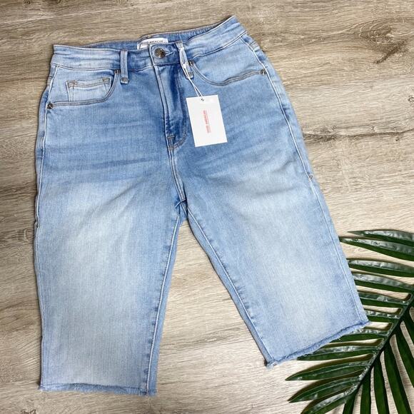 Good American High Waist Bermuda Shorts B3… - Picture 2 of 8